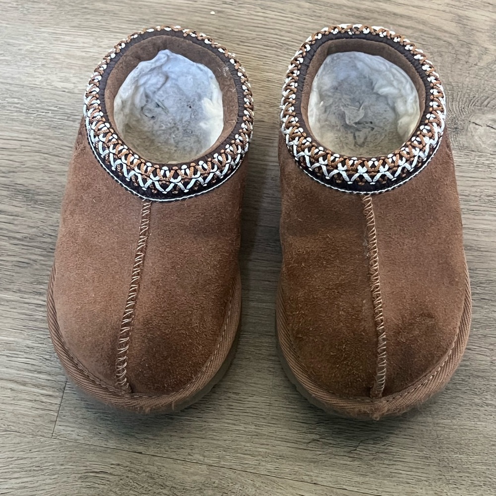 Ugg Tasman Slippers - toddler 9